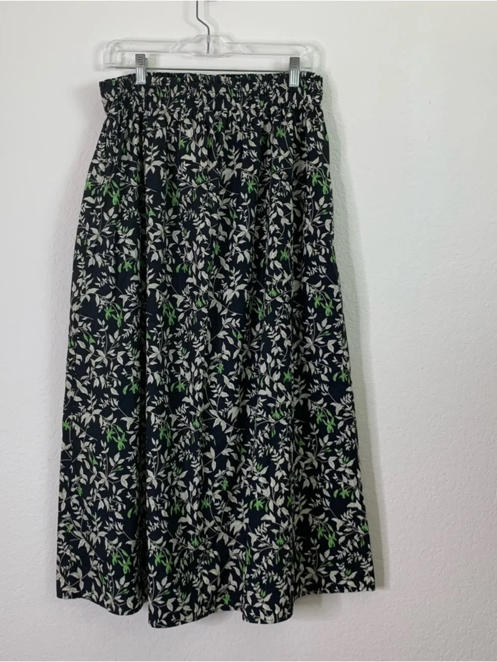 Tuckernuck Black Floral Verdant Iris Cece midi Skirt Small